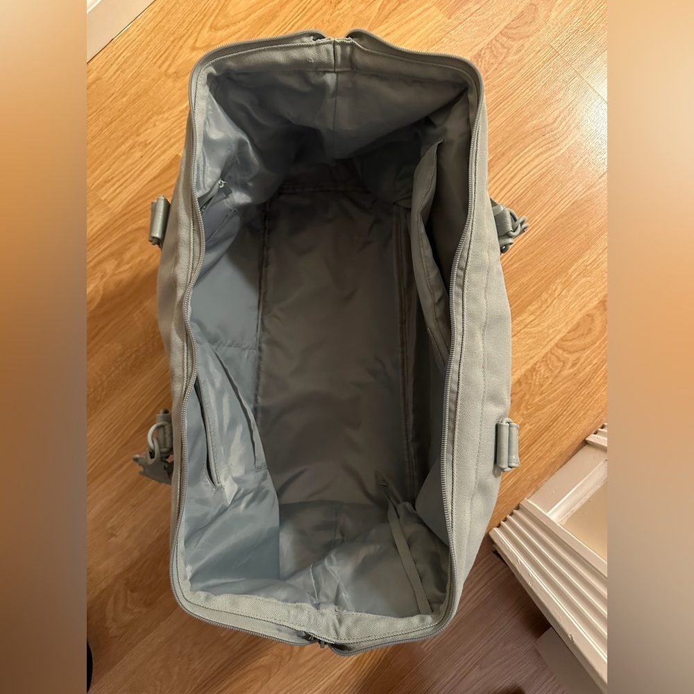 Stylish Beis Teal Weekender Bag